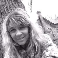 Bonnie Bowden Photo 11