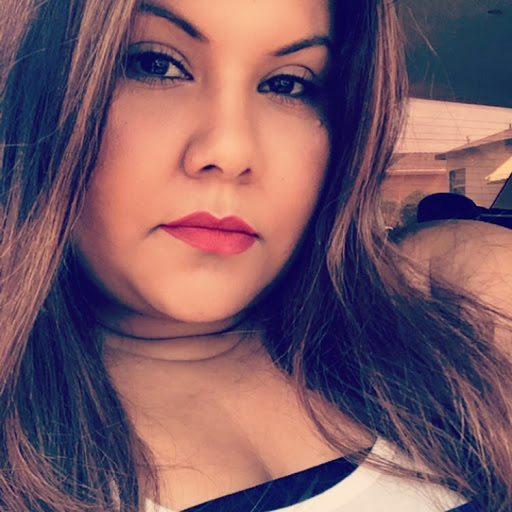 Denise Gonzalez Photo 32