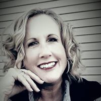 Susan Lutz Photo 31