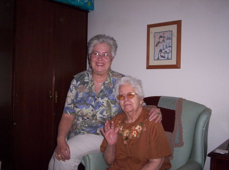 Louise Bishop Photo 31