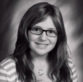 Julie Nester Photo 3