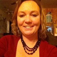 Elizabeth Yates Photo 36