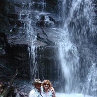 Angela Lyons Photo 33