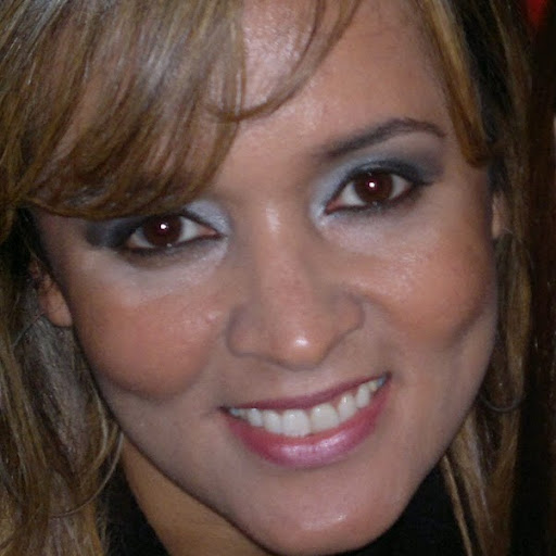 Claudia Campos Photo 17