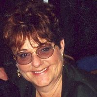 Sandra Santiago Photo 30