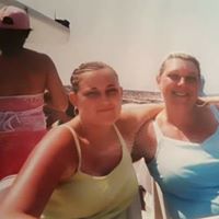 Elizabeth Ralph Photo 34