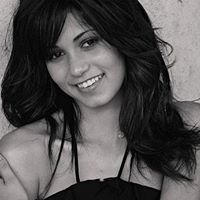 Sara Simmons Photo 15