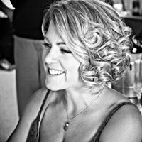 Angela Hall Photo 17