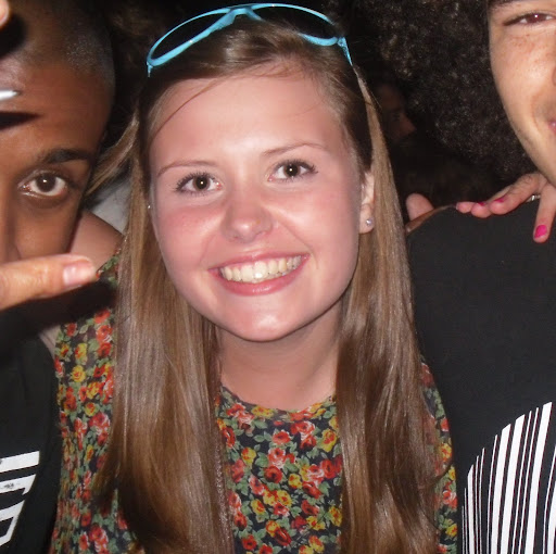 Katie Sanders Photo 43