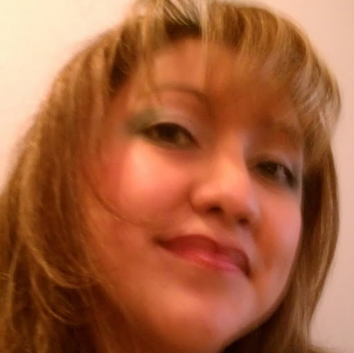 Cynthia Flores Photo 28