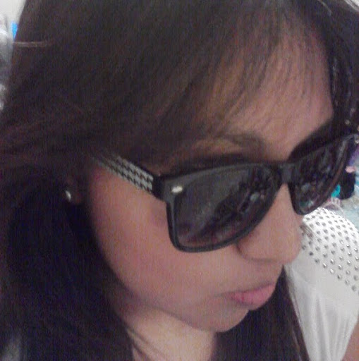 Angela Castro Photo 7