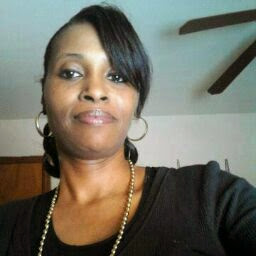 Sandra Watts Photo 38