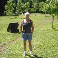 Mae Russell Photo 10