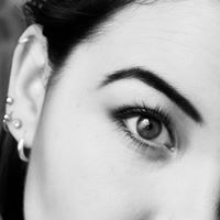 Danielle Burrows Photo 9