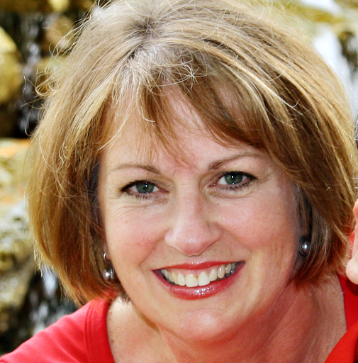 Julie Tanner Photo 9