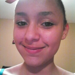 Stephany Roberson Photo 2