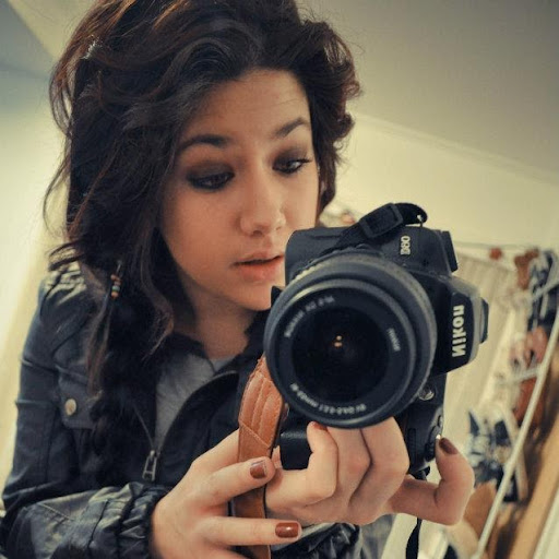 Alyssa Schneider Photo 25