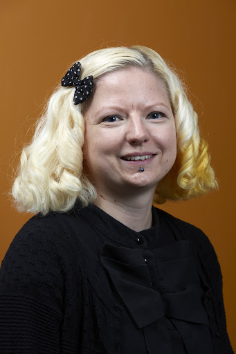 Angela Wood Photo 27