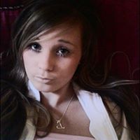 Lucie Robinson Photo 6