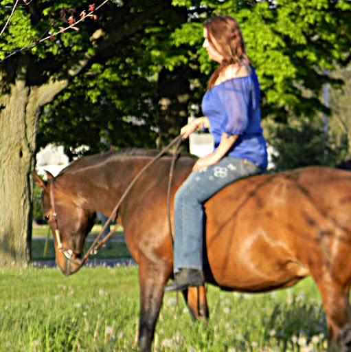 Stacie Hanson Photo 16