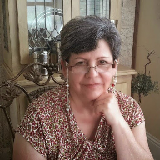 Gloria Medina Photo 37