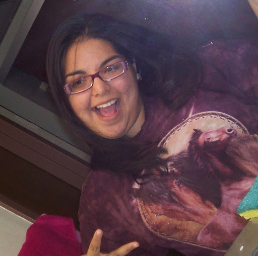 Tracy Aguilar Photo 8