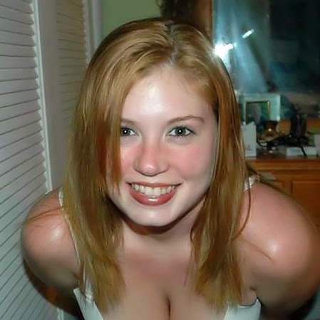Julie Locker Photo 11