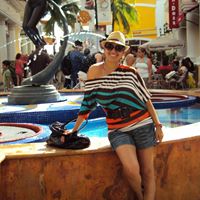 Marian Andrade Photo 23