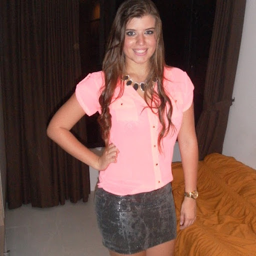 Paula Lira Photo 23