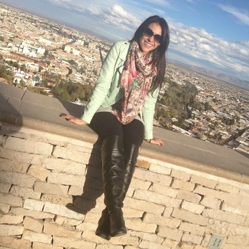 Esthela Guzman Photo 7