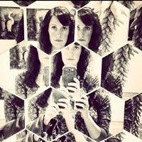 Claire Poole Photo 18