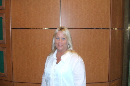 Debbie Holmes Photo 6