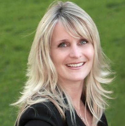 Holly Vaughn Photo 21