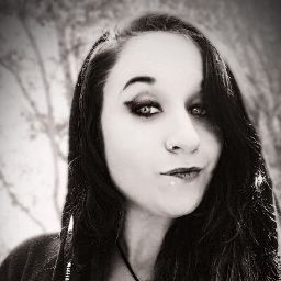 Crystal Larson Photo 31