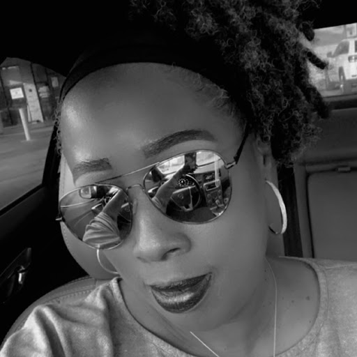 Jacqueline Griffin Photo 37