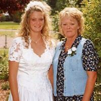 Tonya Erickson Photo 7