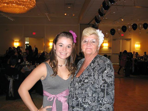 Ann Silva Photo 27