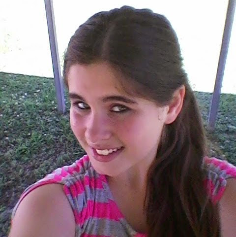 Natalie Hill Photo 17