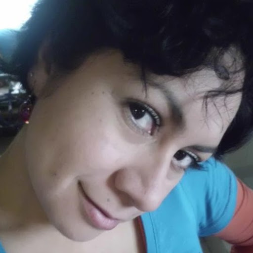 Angela Flores Photo 25