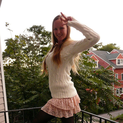 Molly Floyd Photo 24