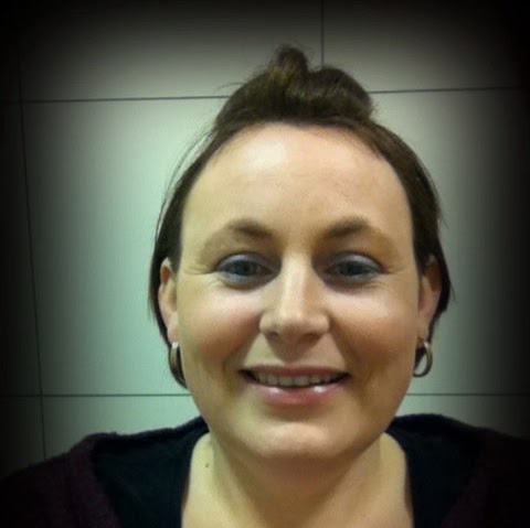 Vicky Lowe Photo 6