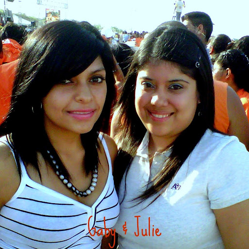 Julie Ortega Photo 34