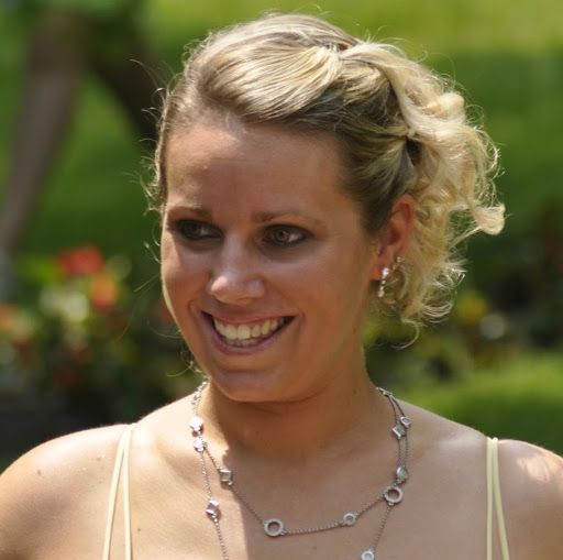 Michelle Pierce Photo 30