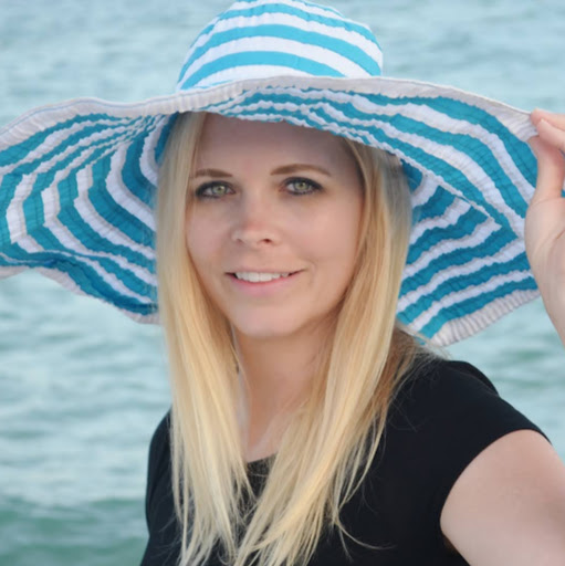 Christine Newman Photo 35