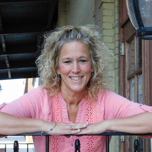 Christy Taylor Photo 25
