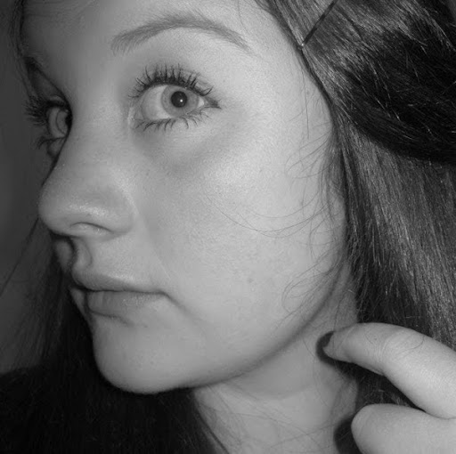 Krystal Moore Photo 15