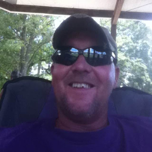 Bobby Hess Photo 33