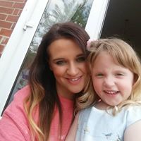 Amy Metcalfe Photo 18