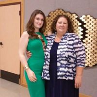 Mae Mills Photo 20