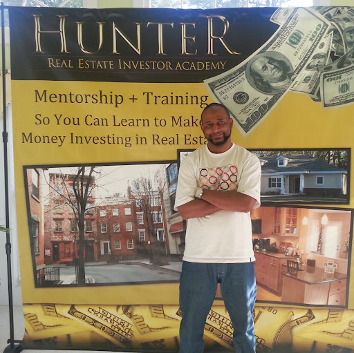 Eugene Hunter Photo 35